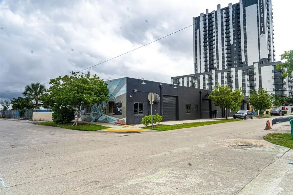 401 NE 8th Street Fort Lauderdale FL 33304