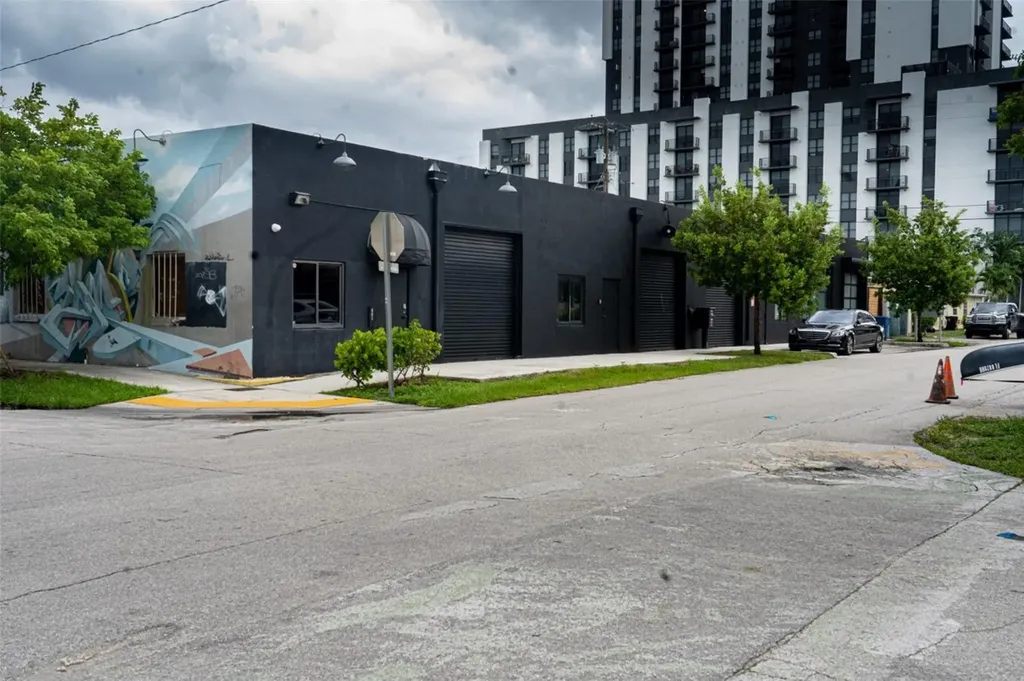 401 NE 8th Street Fort Lauderdale FL 33304
