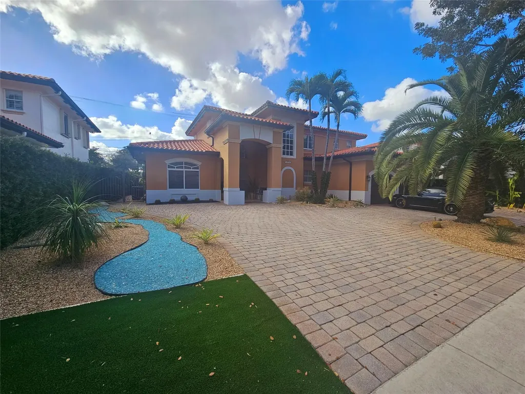15704 NW 81st Court Miami Lakes FL 33016