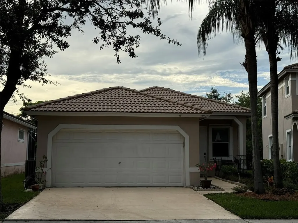 3964 NW 89th Avenue Coral Springs FL 33065
