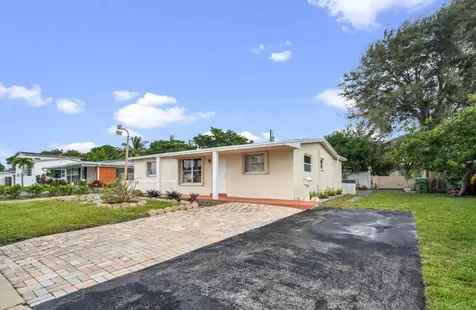 7340 NW 1st Court Pembroke Pines FL 33024