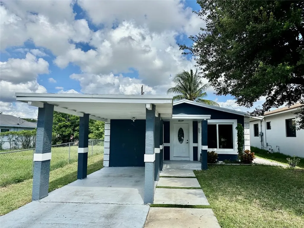 2339 Douglas Street Hollywood FL 33020