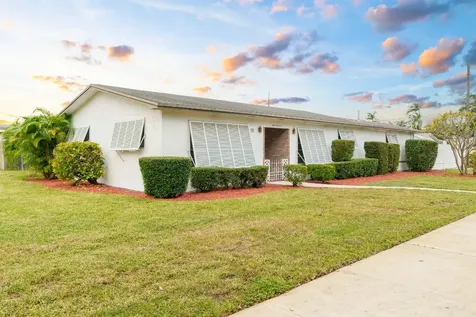 800 W Chaminade Drive Hollywood FL 33021