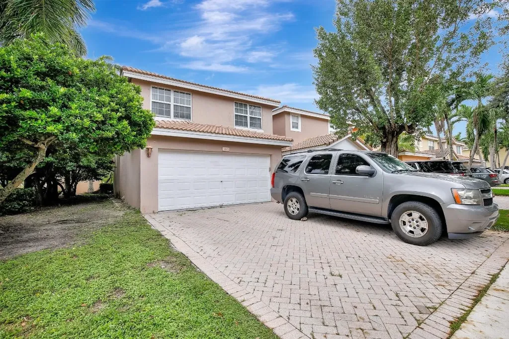5441 NW 93rd Terrace Sunrise FL 33351