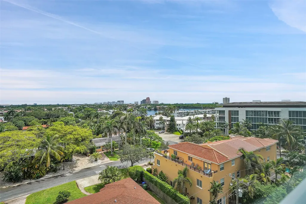 2555 NE 11th Street Fort Lauderdale FL 33304