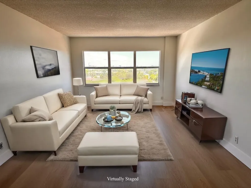 2555 NE 11th Street Fort Lauderdale FL 33304