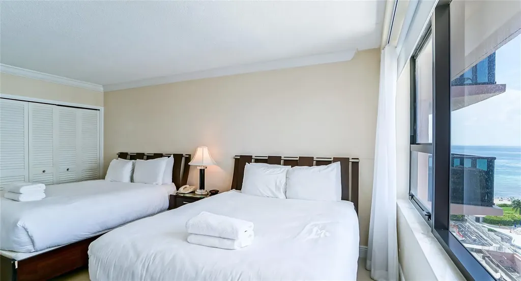 5225 Collins Avenue Miami Beach FL 33140