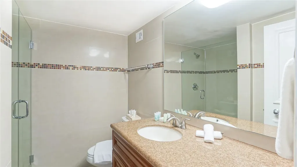5225 Collins Avenue Miami Beach FL 33140
