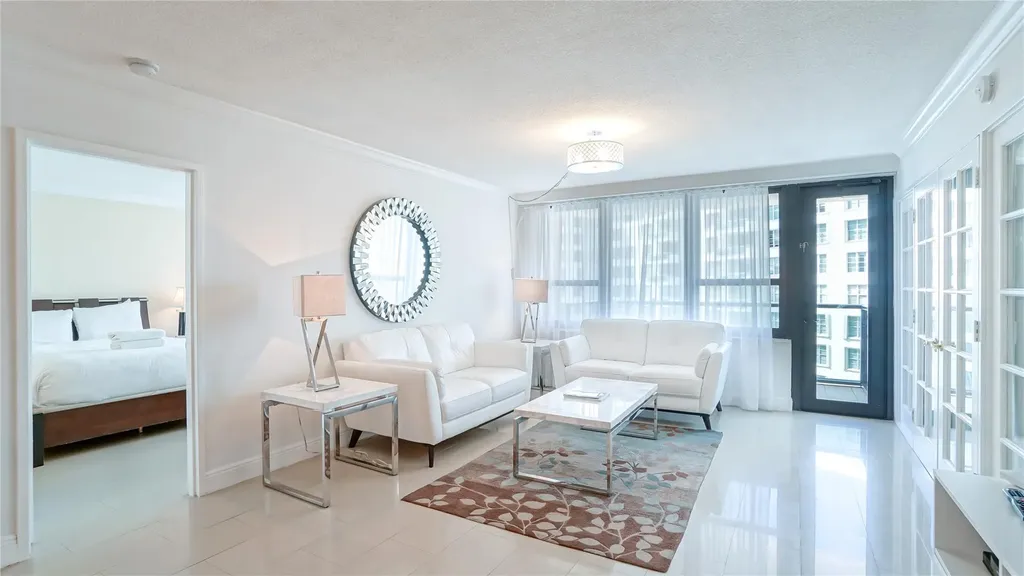 5225 Collins Avenue Miami Beach FL 33140