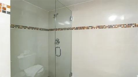 5225 Collins Avenue Miami Beach FL 33140