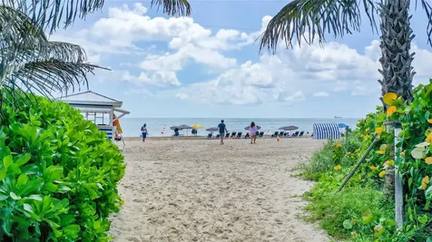 5225 Collins Avenue Miami Beach FL 33140