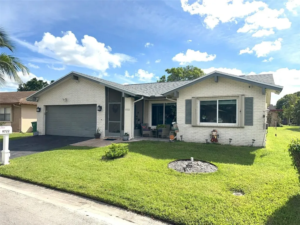 9722 NW 75th Court Tamarac FL 33321