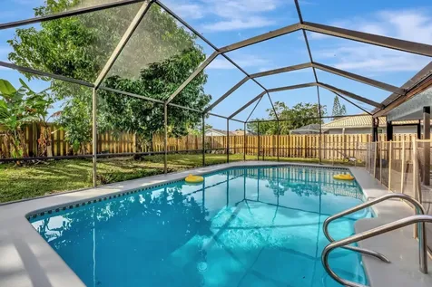 992 NW 82nd Avenue Coral Springs FL 33071
