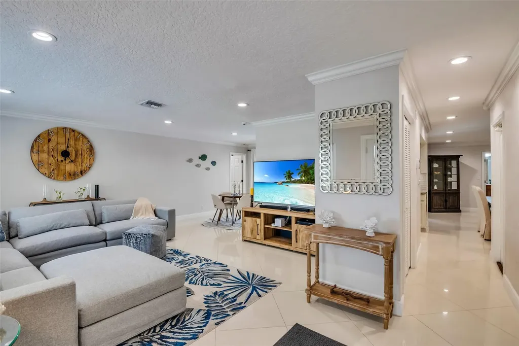 2750 SE 4th Street Pompano Beach FL 33062