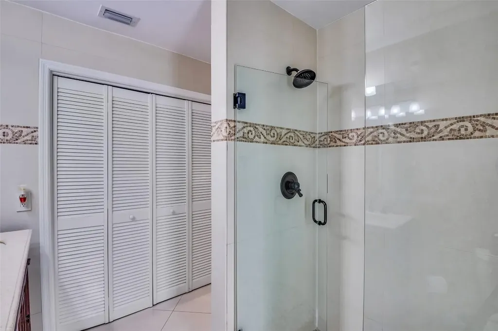 2750 SE 4th Street Pompano Beach FL 33062