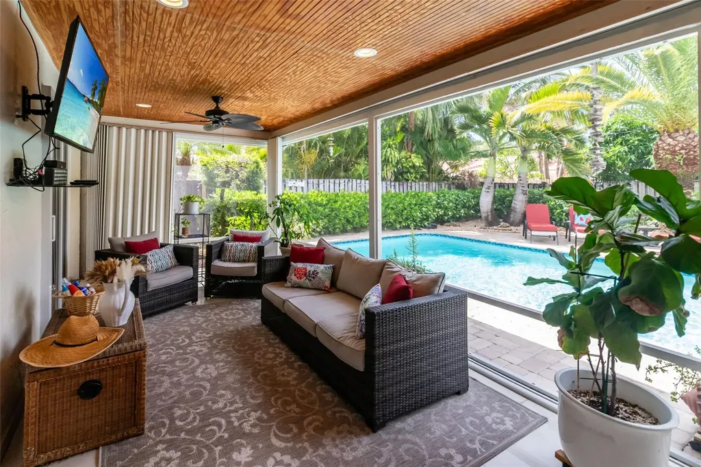 2750 SE 4th Street Pompano Beach FL 33062