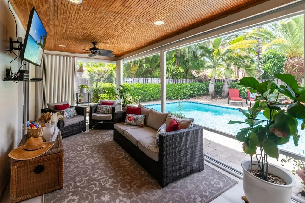 2750 SE 4th Street Pompano Beach FL 33062