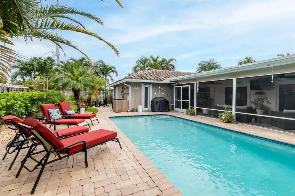 2750 SE 4th Street Pompano Beach FL 33062