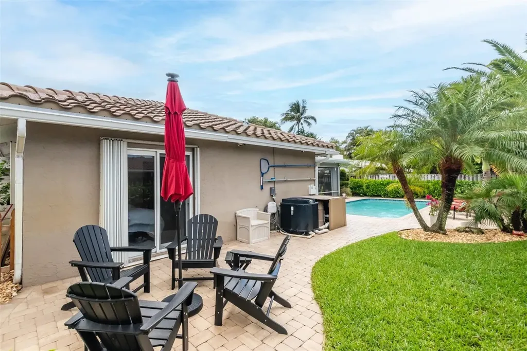 2750 SE 4th Street Pompano Beach FL 33062