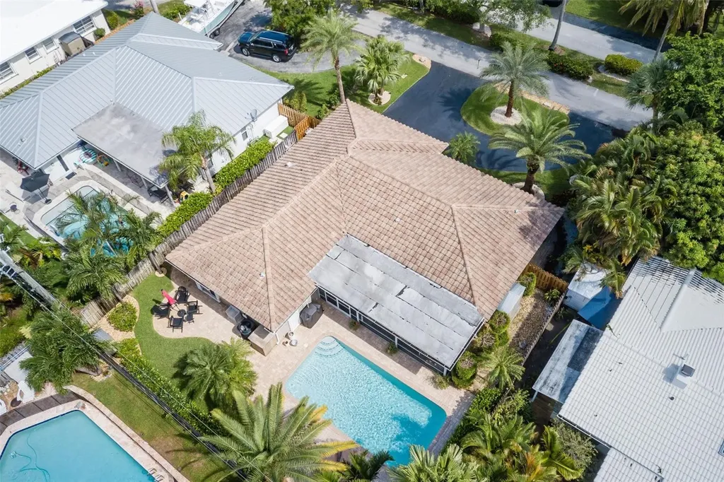 2750 SE 4th Street Pompano Beach FL 33062