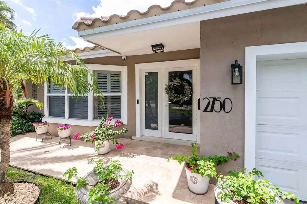 2750 SE 4th Street Pompano Beach FL 33062