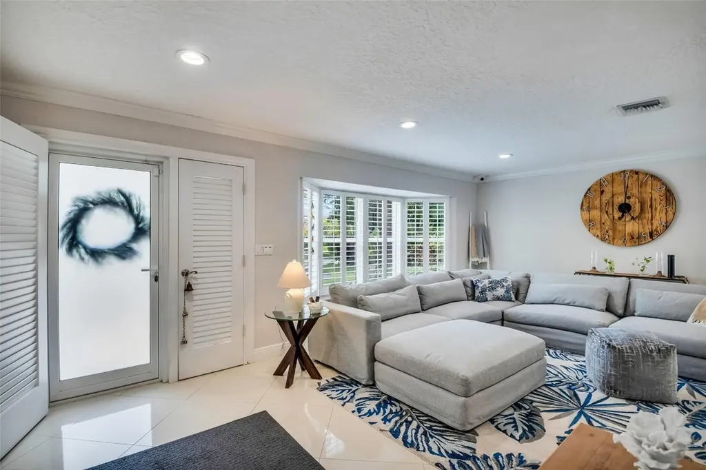 2750 SE 4th Street Pompano Beach FL 33062