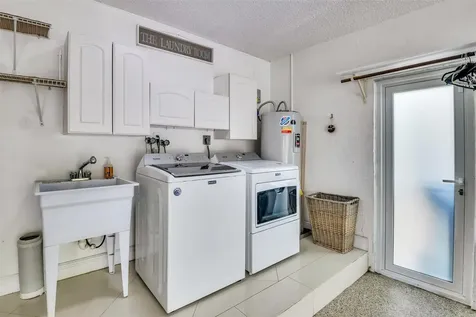 2750 SE 4th Street Pompano Beach FL 33062