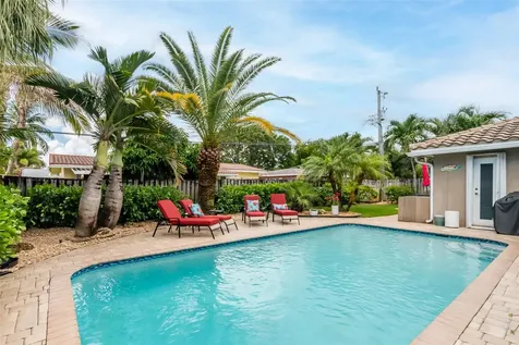 2750 SE 4th Street Pompano Beach FL 33062