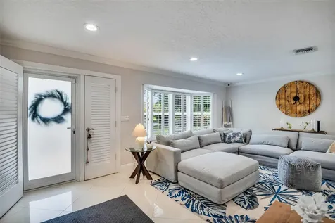 2750 SE 4th Street Pompano Beach FL 33062