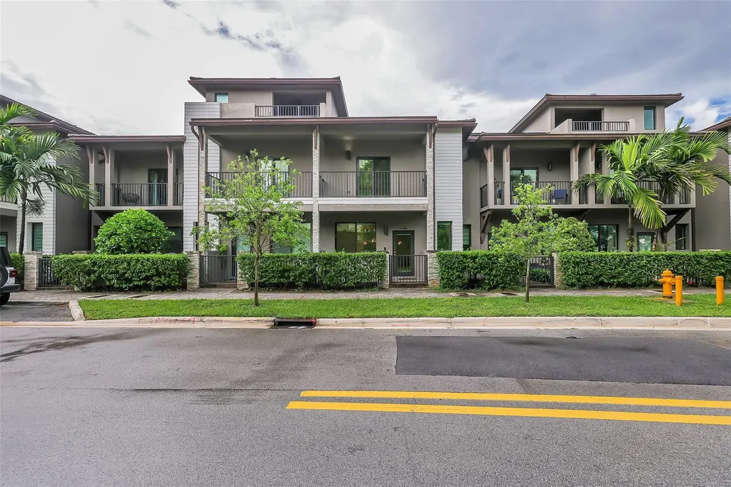 8340 NW 51st Terrace Miami FL 33166