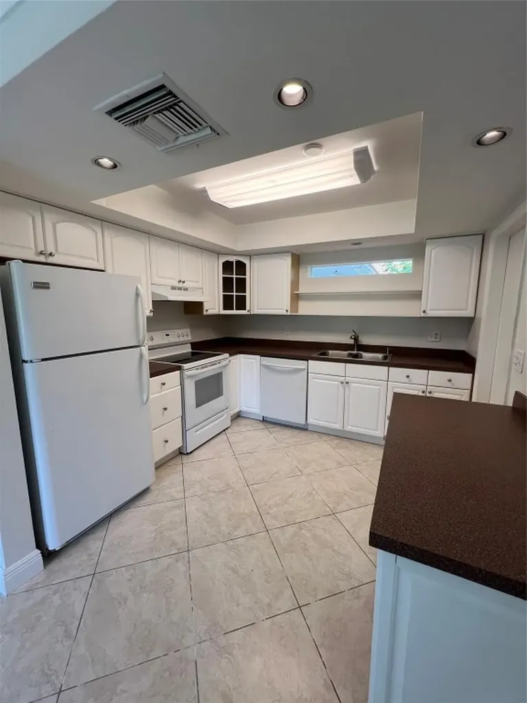 4800 NE 21st Avenue Fort Lauderdale FL 33308