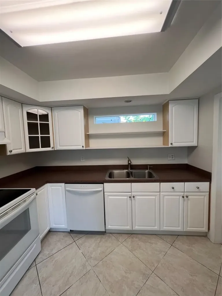 4800 NE 21st Avenue Fort Lauderdale FL 33308