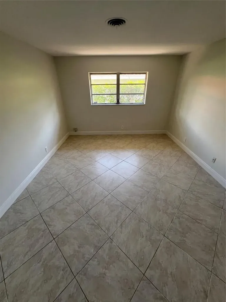 4800 NE 21st Avenue Fort Lauderdale FL 33308