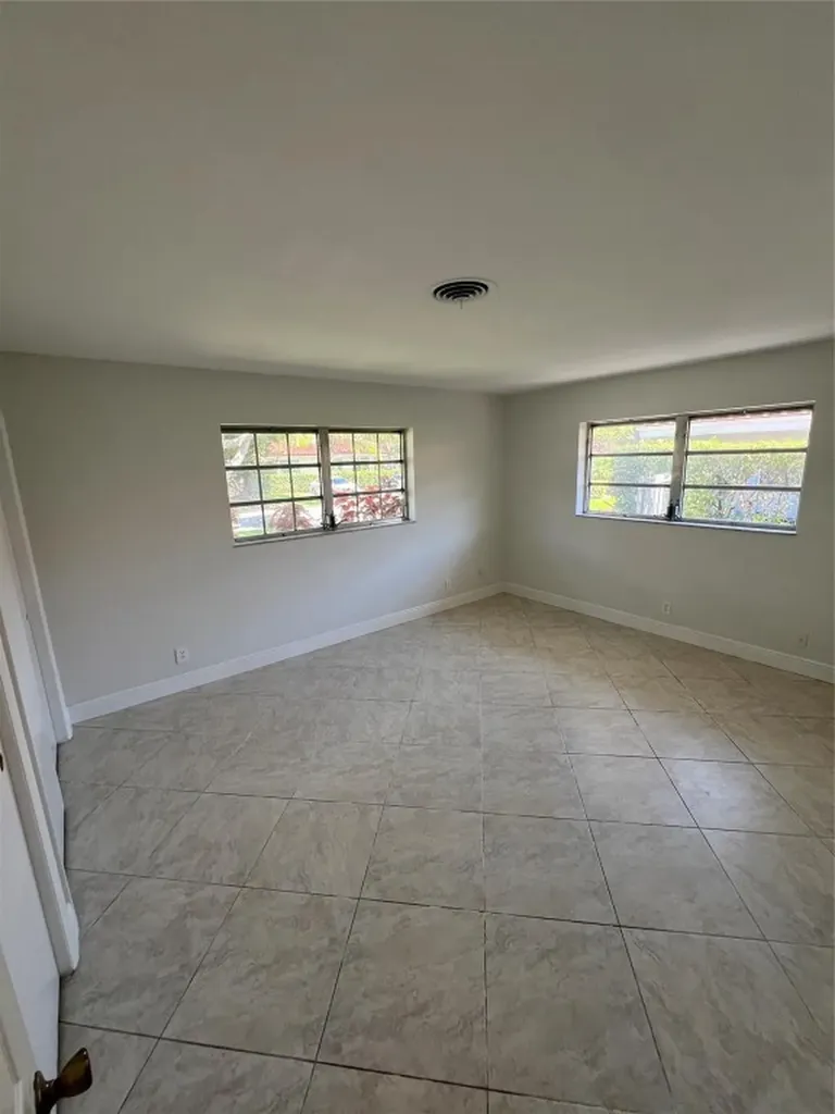 4800 NE 21st Avenue Fort Lauderdale FL 33308