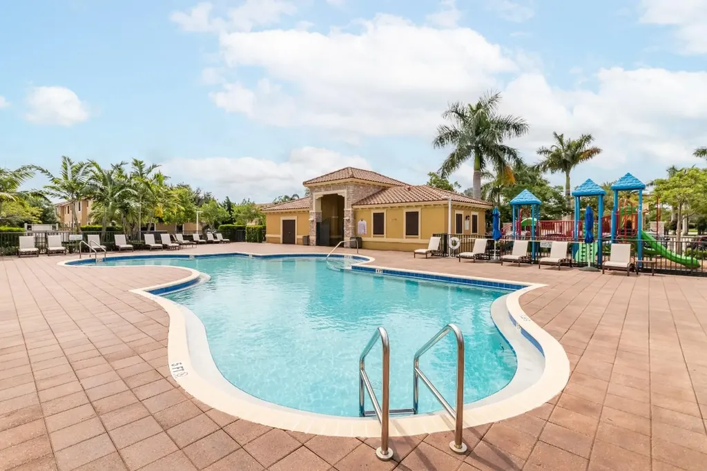 8455 Lakeview Trail Parkland FL 33076