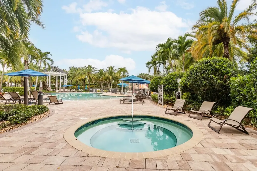 8455 Lakeview Trail Parkland FL 33076