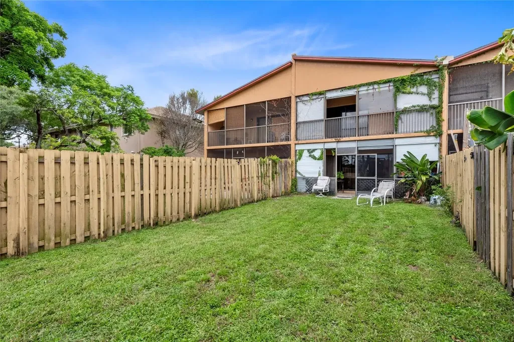 2718 NW 80th Avenue Sunrise FL 33322