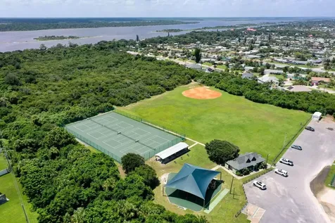 122 Via Madrid Ormond Beach FL 32176