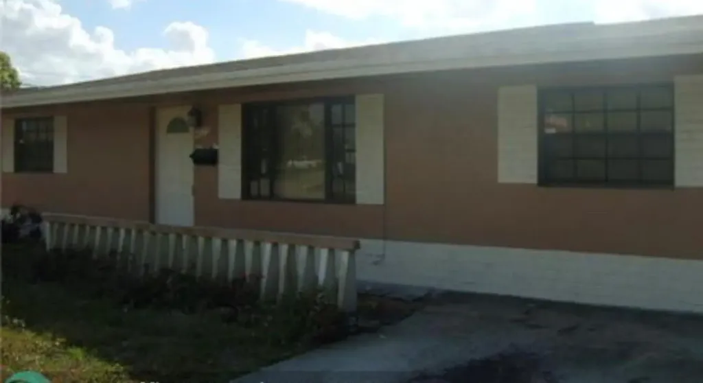 4520 NW 26th Street Lauderhill FL 33313