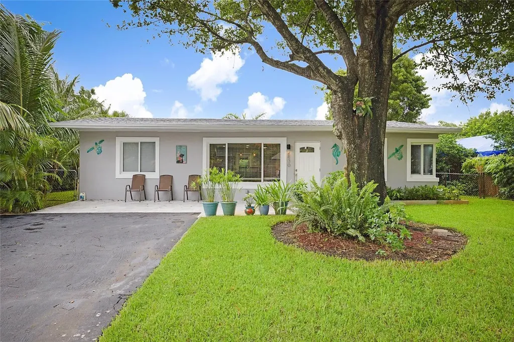 2830 NE 10th Terrace Pompano Beach FL 33064