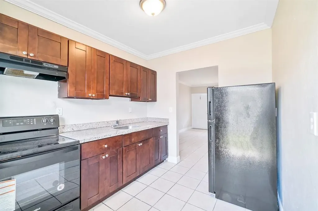 713 NW 14th Terrace Fort Lauderdale FL 33311