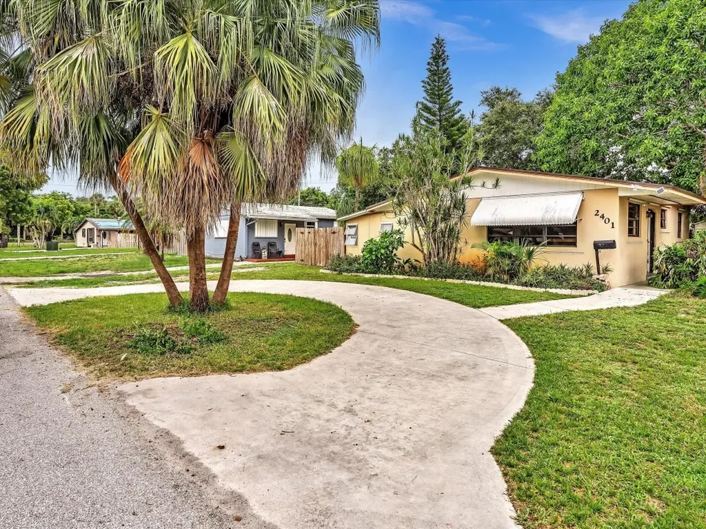 2401 N 61st Terrace Hollywood FL 33024