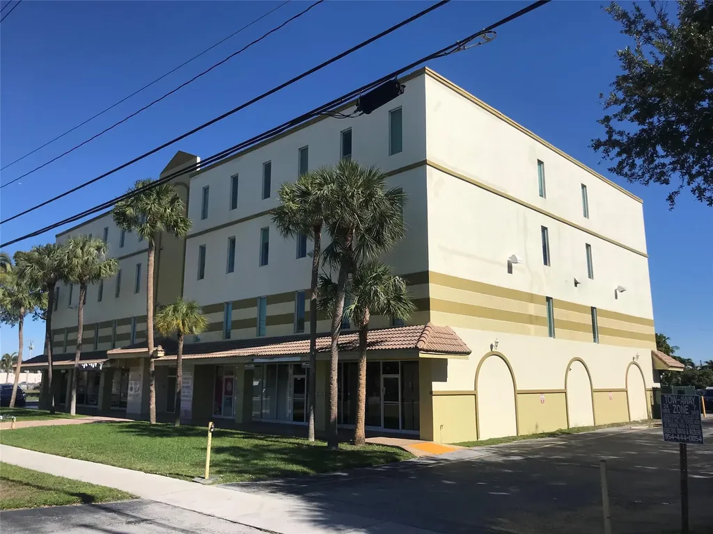 4000 N State Road 7 Lauderdale Lakes FL 33319