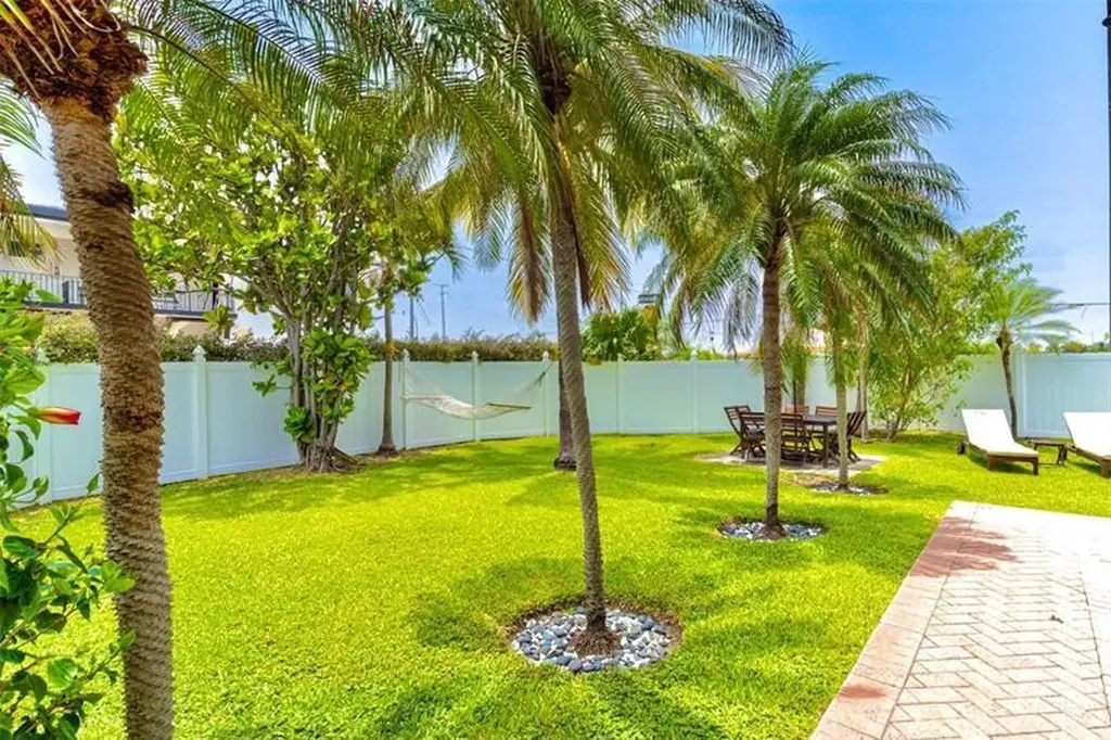 355 Virginia Street Hollywood FL 33019