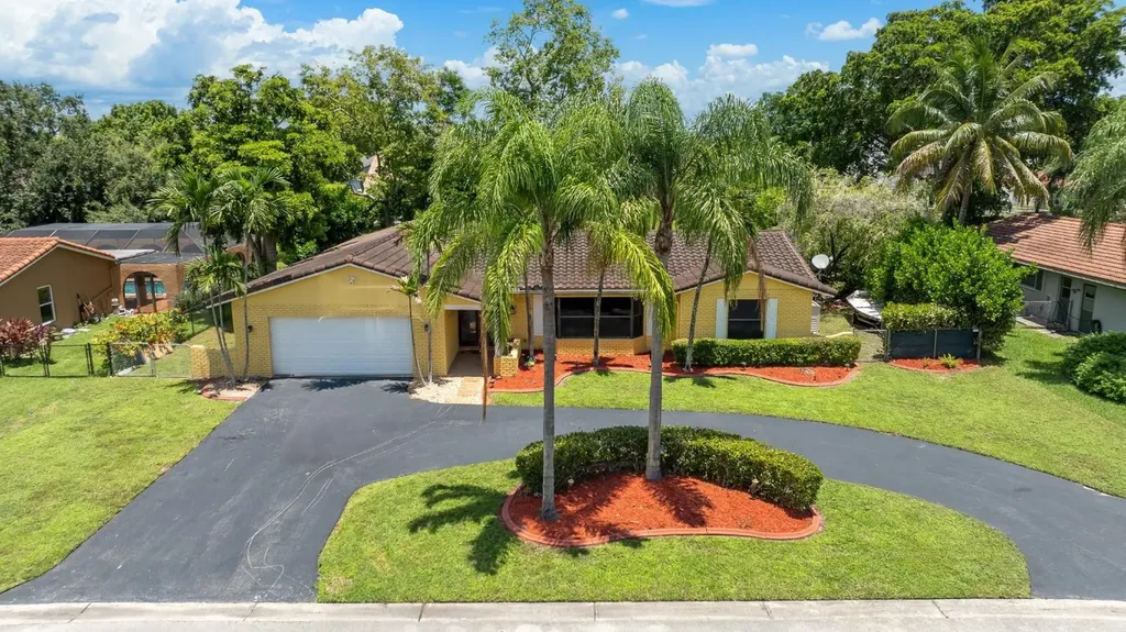 2605 NW 114th Avenue Coral Springs FL 33065