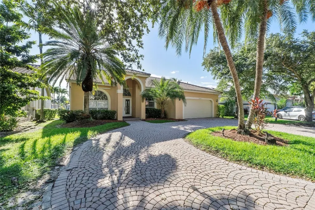 5430 NW 57th Way Coral Springs FL 33067