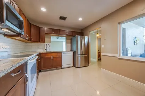 1353 Sussex Drive North Lauderdale FL 33068