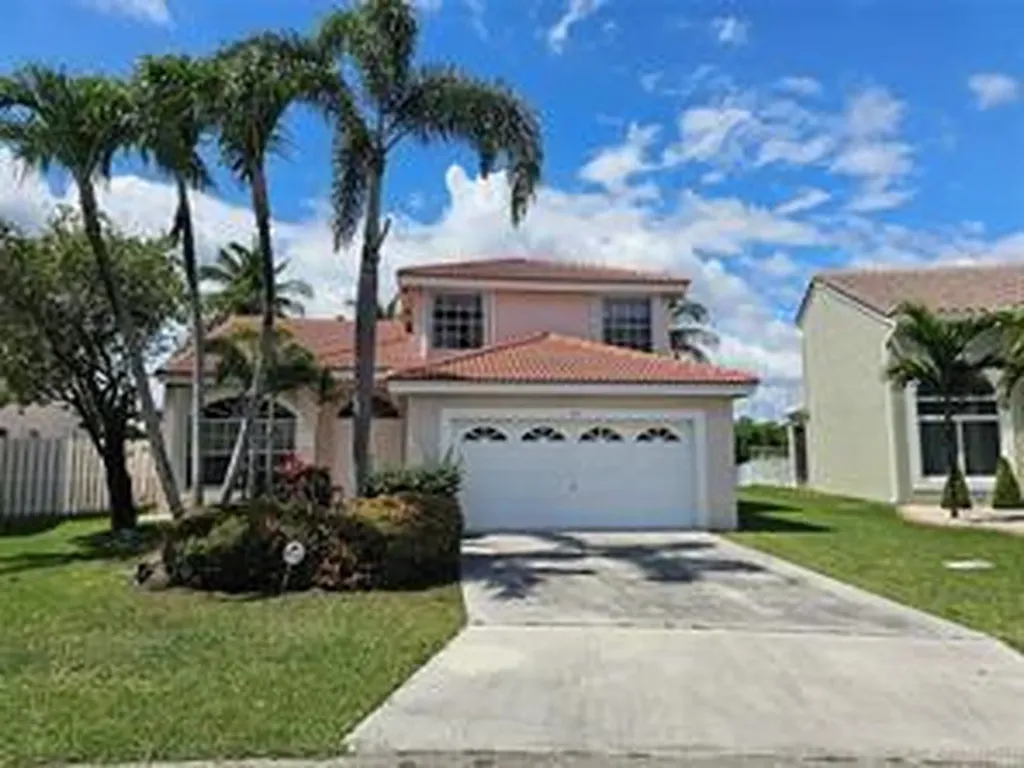 324 SW 183rd Way Pembroke Pines FL 33029