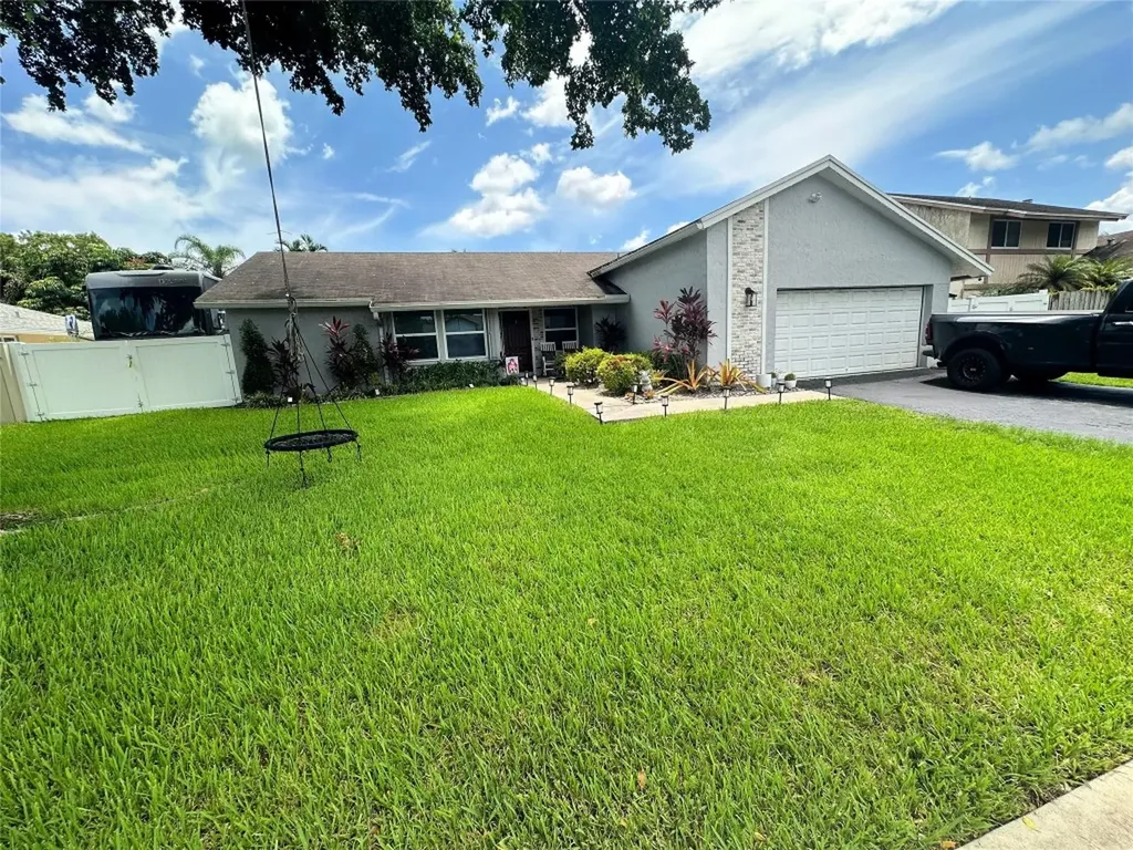 4860 SW 104th Avenue Cooper City FL 33328