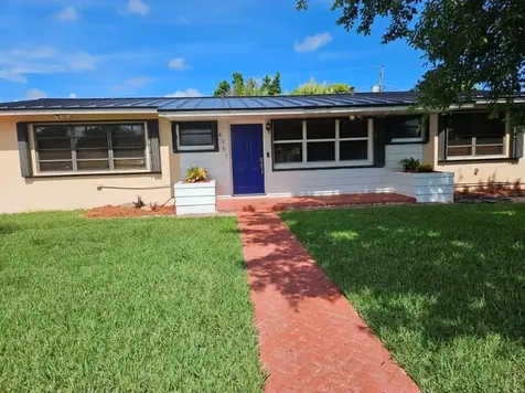 4961 SW 95th Court Miami FL 33165